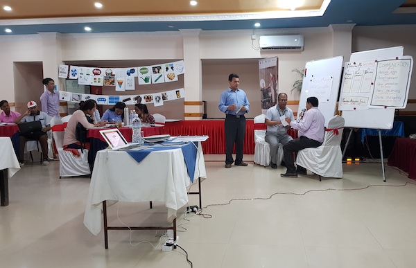 Nepal-19-Rollenspiel-Presentations-Marketing-Seminar-Alexander-Muxel-Consulting.2019.05
