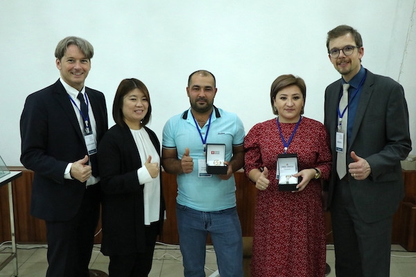 Uzbekistan-Leadership-Seminar-SC-winners-Alexander-Muxel-Consulting-2021-11-05.jpg